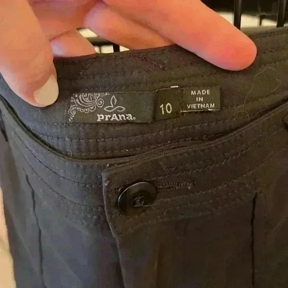 Prana Shorts-Sz 10 - Picture 3 of 7